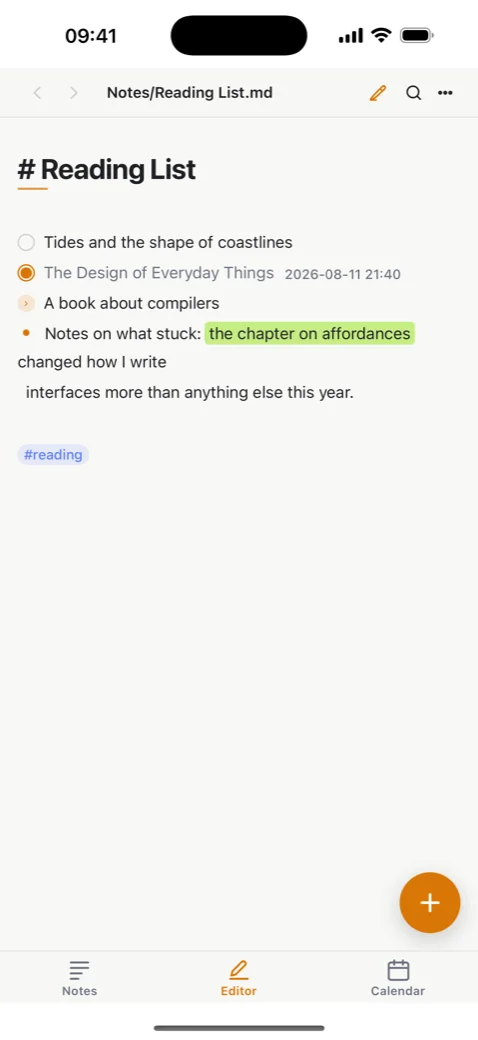 iPhone showing a list with open, completed and forwarded tasks and a highlighted phrase.